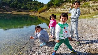 Göl Kenarında Suya Taş Atma Yarışması Yaptık Kim En Uzağa Attı? Suya Taş Atma Oyunu