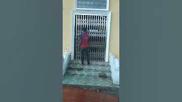 باب حديد قابل للطي و الجر 