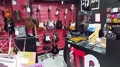 Tienda de instrumentos musicales-Musical Planet - Venta y reparaciÃ³ de instrumentos musicales  - Durasi: 1:07. 