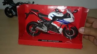 Honda CBR 1000 RR 2016 Motorrad Modell 1:12 von New Ray Honda CBR 1000 RR 2016 Motorrad Modell 1:12 von New Ray