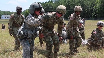 Raw video: Legend Soldiers train on Black Hawk patient loading