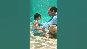 POOL TRICKS Dad Teaches Son Bottom Dwellers Dad Swimlessons Survivalswimming Swim Pool 