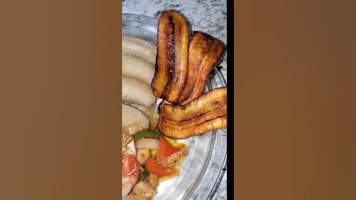 SATURDAY MORNING BREAKFAST 🇯🇲😋  BOIL GREEN BANANA SALTFISH COOKED UP