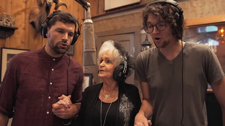JOANNE CASH with for King & Country - TIL KINGDOM ...