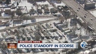 Police standoff in Ecorse