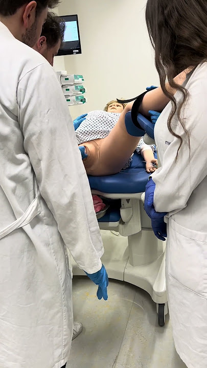 Simulazione parto spontaneo @ SIMU, Masaryk University | Medicor Tutor #medicina