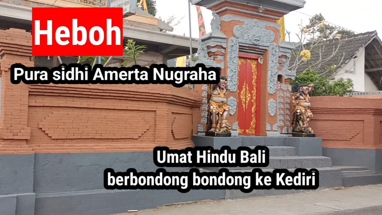 Kediri heboh‼️Pura mungil di ujung timur kediri ini di datangi puluhan umat hindu Bali