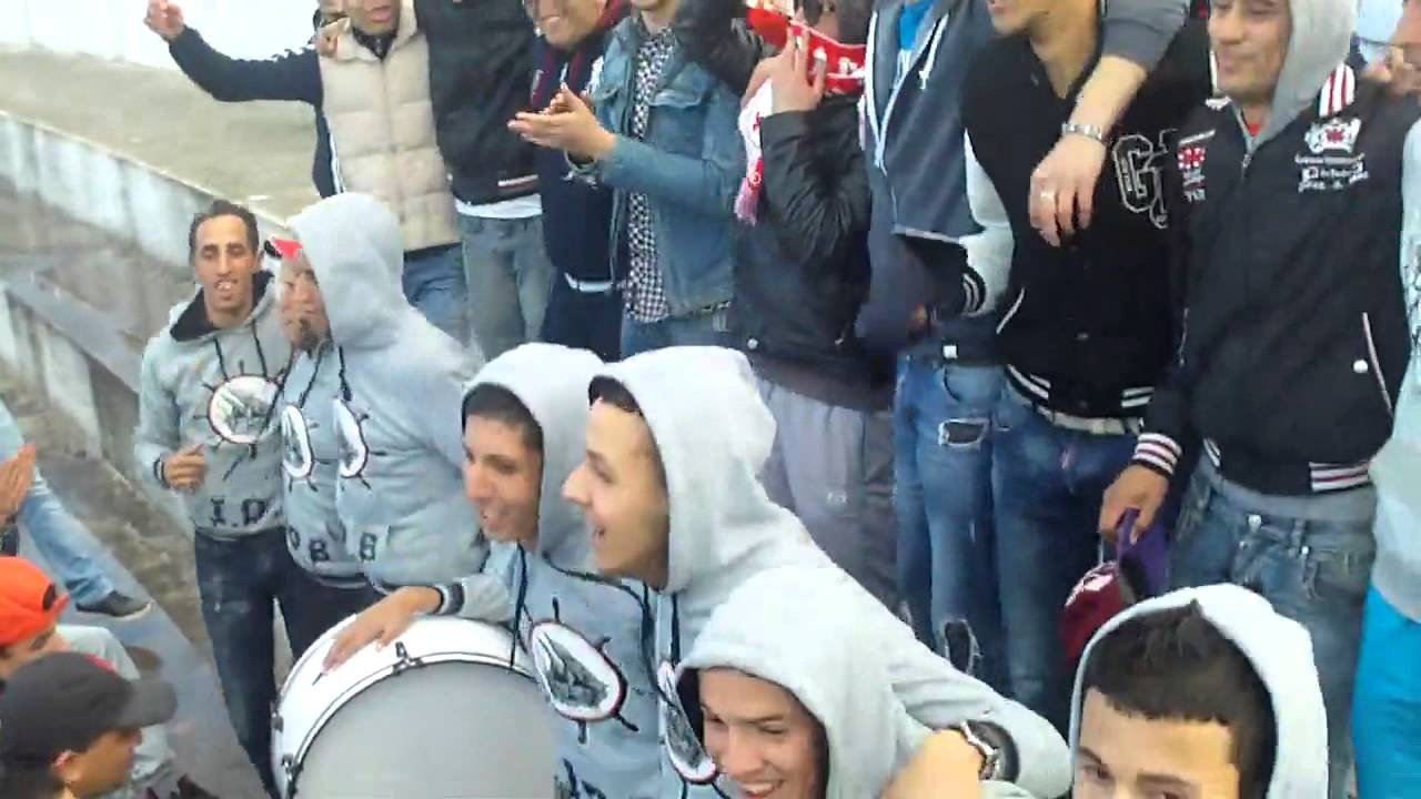 USMAnnaba -nouveau chant Les indépendants de bône ^^ si solo ya dzayer si...