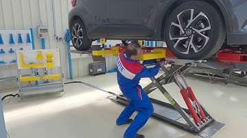X TRAC Lifting and Pulling Platform for Smart Repair By Celette.