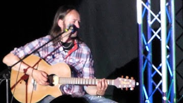 Kieron bei den NewYorkNights im Riff Bochum, 30.05.2012, "Sex on fire" (Cover)