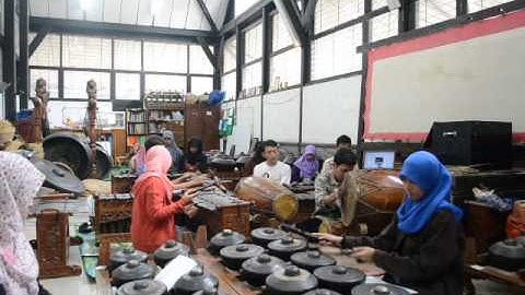 Sesi latihan angkatan genap PSTK ITB