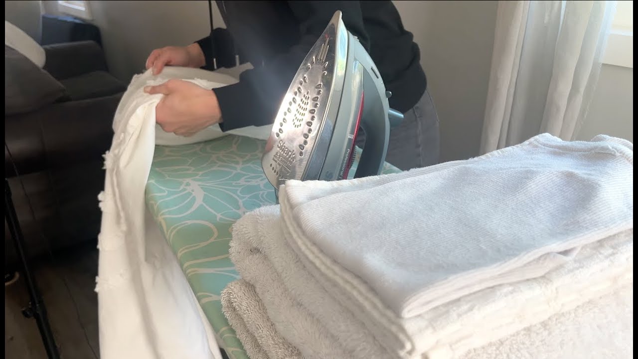 ASMR - Ironing Wet Fabrics / Towels - Sizzly Sounds - Softly Spoken