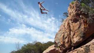 Devils waterhole cliffjumping