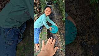balon meluncur masuk lubang #trendingshorts