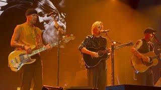 Download lagu Brandi Carlile - Heart’s Content (audience request) - Duluth, GA - 9/3/26