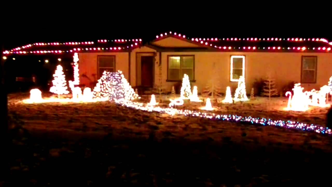 Christmas Lights To Music 2010 YouTube