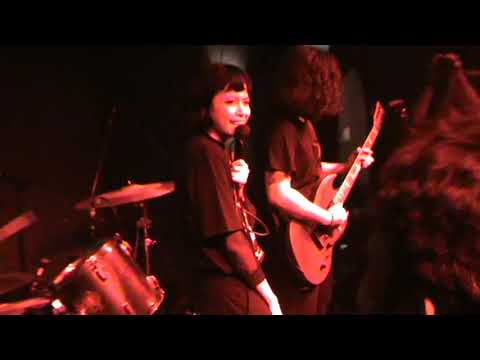 KABAR DARI  DASAR BOTOL - Rekah live at Treehaus Kemang