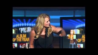Miranda Lambert Wins Album of the Year For Revolution - ACM Awards 2010