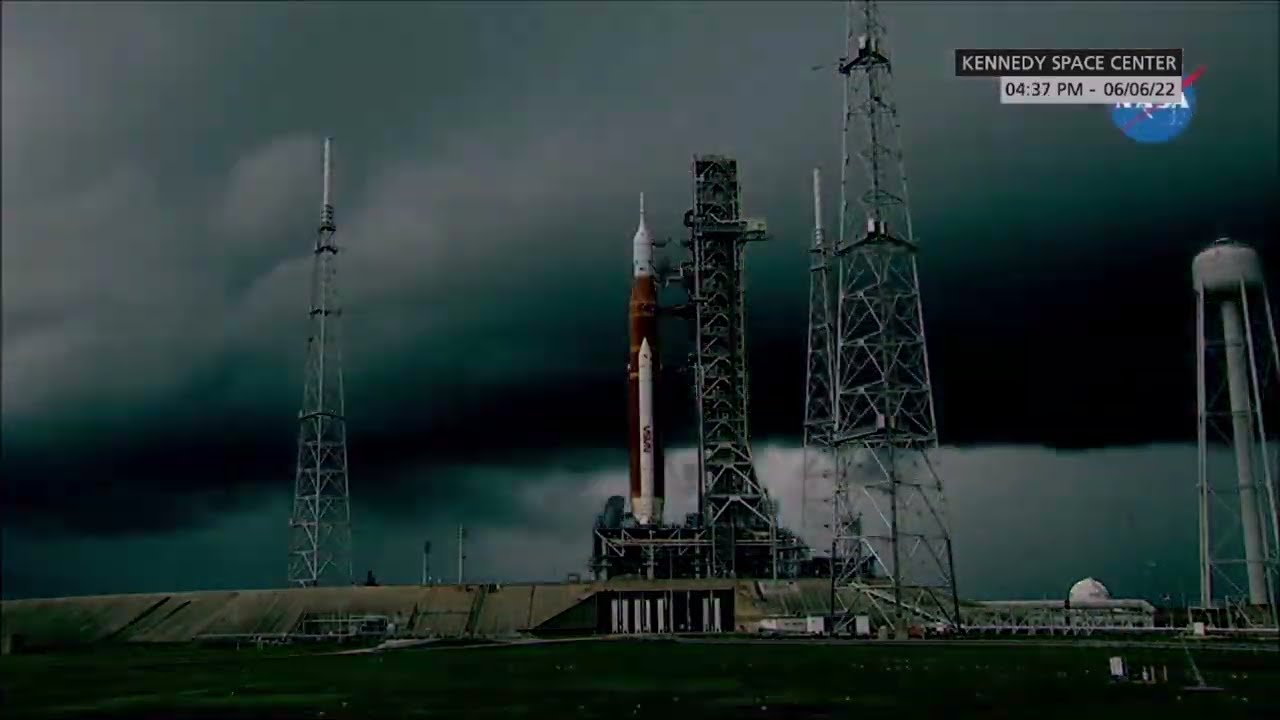 Artemis I SLS Arrival at LC-39B Timelapse - 06/06/22