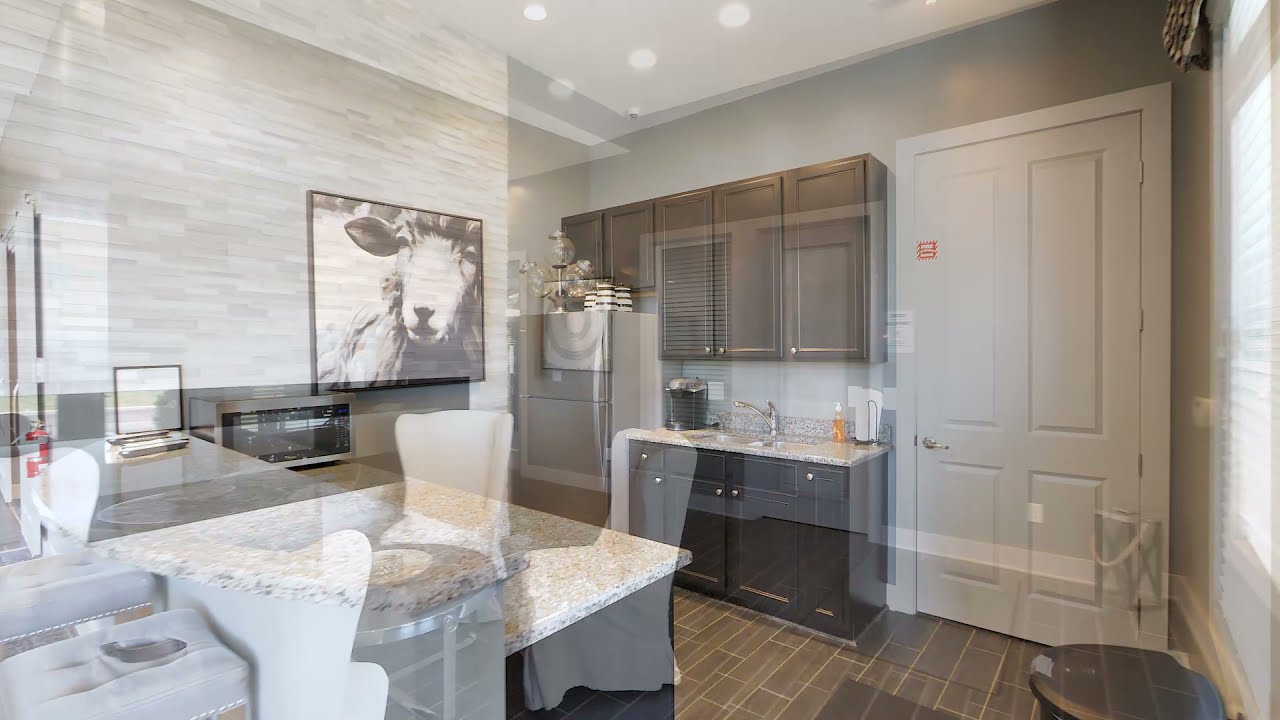 590 Redwood Ln. Lewis Center, Ohio 43035