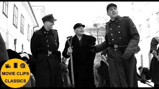 Schindler's List (1993) - One-armed machinist