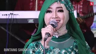 mundur alon alon vokalis Berjilbab Cantik