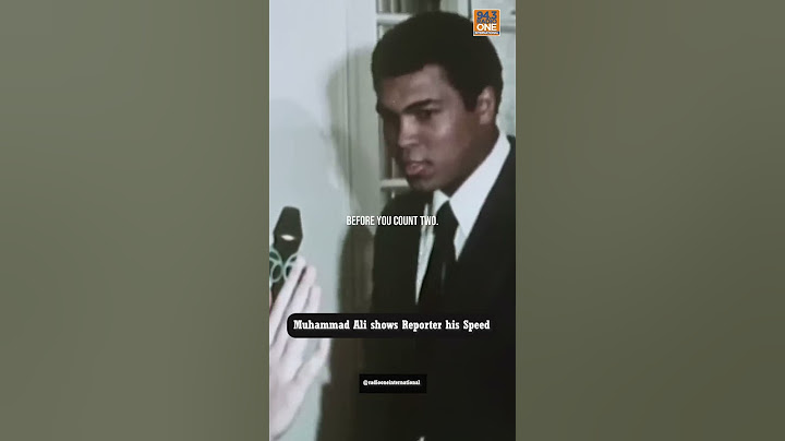 Muhammad Ali shows Reporter his Speed 🐐