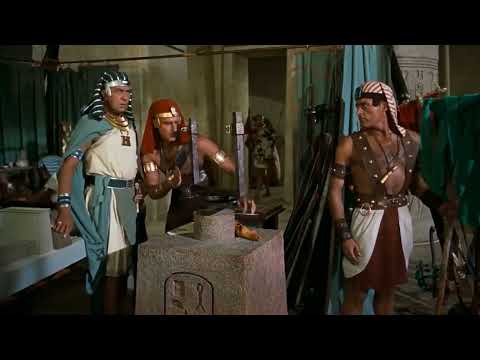 Los diez mandamientos (película de 1956) Escena el Faraon visita a Moises.