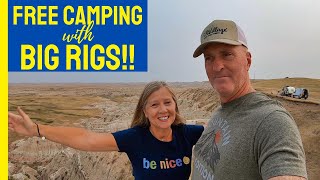 Badlands National Park (CAMP ON THE EDGE)