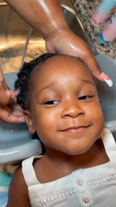 A Mama's Wash Day Routine with PROUDLY