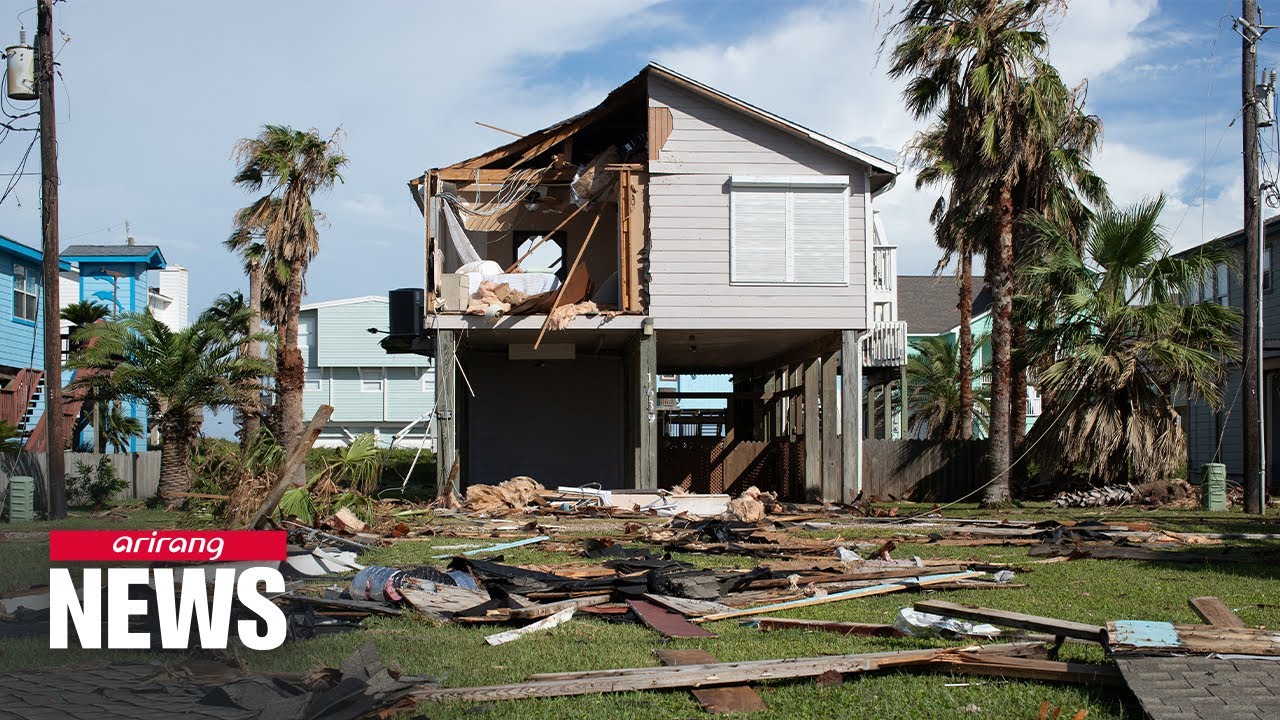 Hurricane Beryl slams Texas leaving millions without power - YouTube