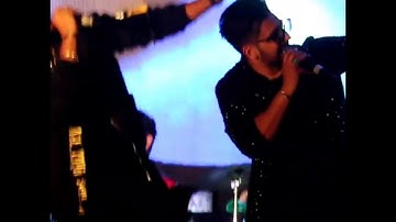 JASSIE GILL STAGE ENTRY WITH BABBAL RAI 2 #dekhnavlog #jassiegill #subhartiuniversity #teamjassiebab