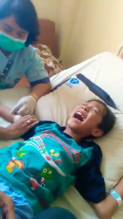 Tidak takut suntik Anak Paling Kuat dan Berani dari SD PK Muhamadiyah Solo