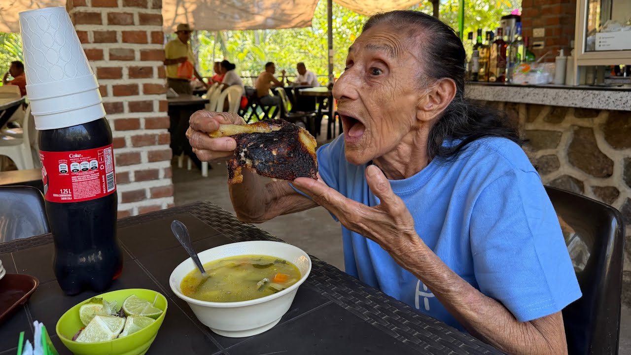 LLEVAMOS A LA ABUELITA ELBA A DISTRAERSE UN RATOAbuela SOPA 2