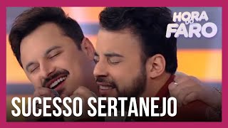 Clayton e Romário cantam sucesso “Namorando ou Não” no palco do Faro