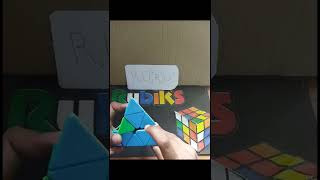 Pyramid Rubik's cube solving in 4 moves