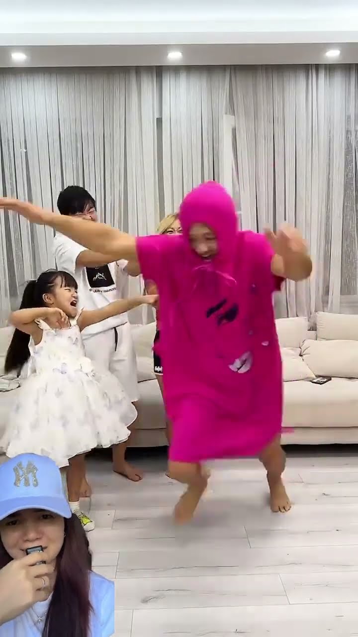 LOMPAT TUKAR BAJU PAPA JADI PAKAI DRESS PINK ⁉️?#shorts