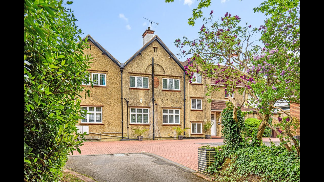 The Drive, South Cheam, SM2 YouTube