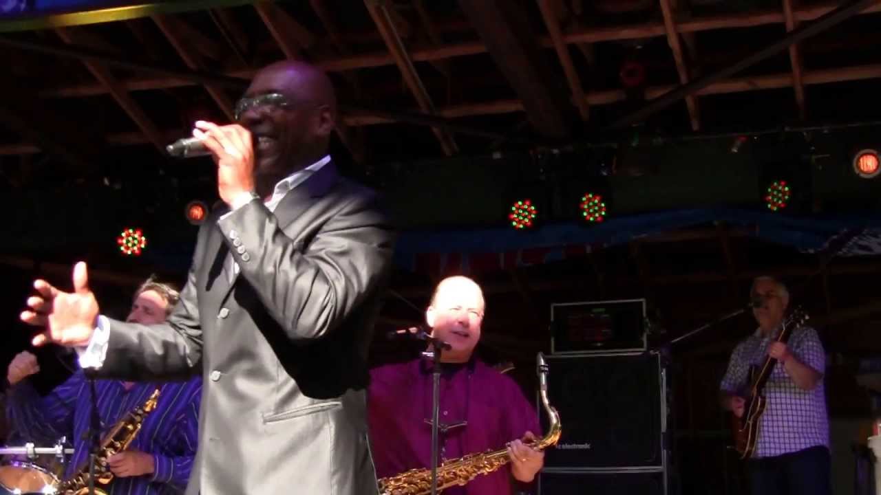 Tower Of Power - Soul With a Capital S [2-cam]