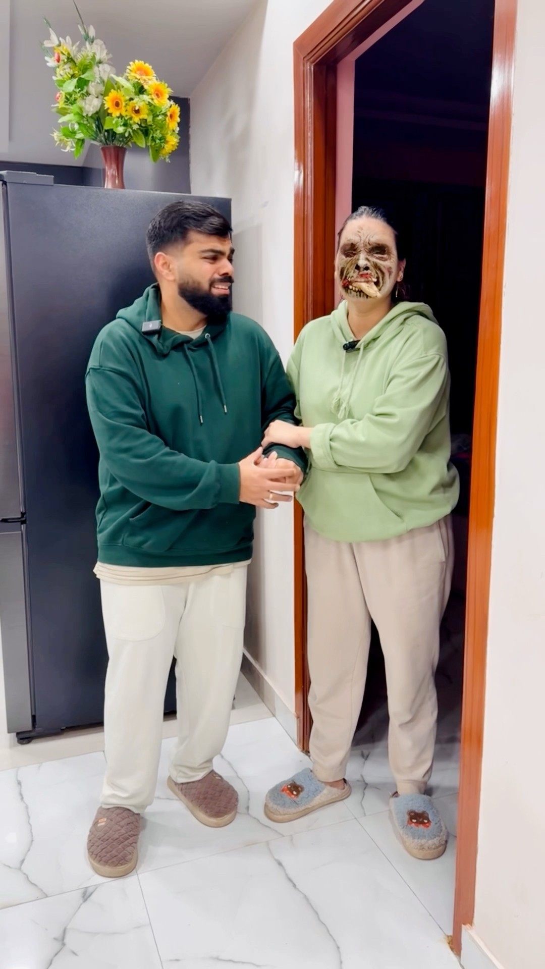 Gaurav ab kesay bachega #shorts #gauravaroravlogs #youtubeshorts