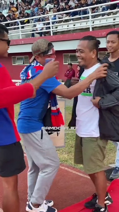 Aremania Sambut Bonek Di stadion #Shorts #Aremania #Bonek
