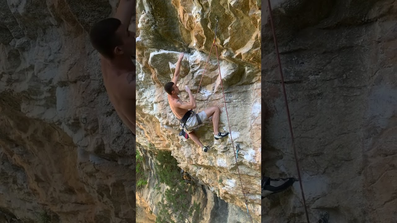 A las 7 me quitan la banqueta (7a+) | Rodellar | Boulder de Jhon