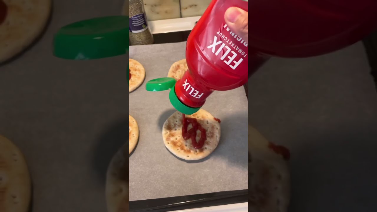MINI PIZZA QUICK EASY &amp; SIMPLE | BEMCY’S KITCHEN #minipizza #pizza # ...