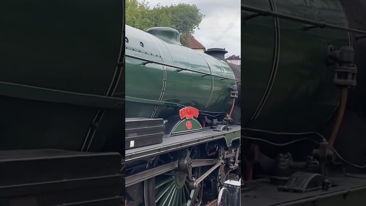 SR schools class 926 ‘repton’ running round its train (the Epping and onger railway)