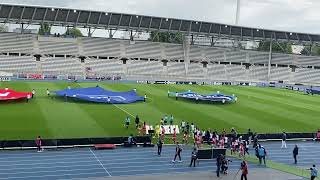 Paris FC - Reims entrée des joueuses stade de Charléty