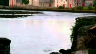 Luka Bloom - Listen to the River chords