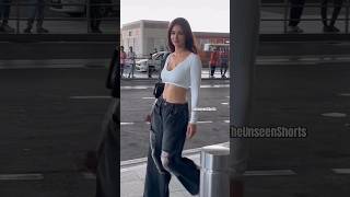 Uff!..Disha Patani snapped on Mumbai Airport 🔥|gorgeous|The Unseen Shorts #theunseenshorts