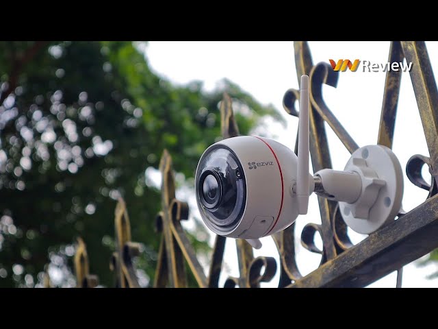 ✅ Đánh giá camera ngoài trời EZVIZ C3W: thiết kế lạ, còi hú và đèn nháy báo động hữu ích