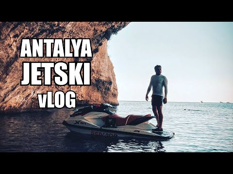 Jet Bozuldu :( Denizin ortasında kaldık. Jetski ile deniz de bir günümüz. En güzel koylar mağaralar.