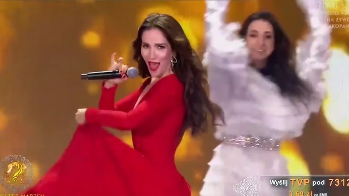 Доптағы қыз порно Сиськиді таяқпен ұру